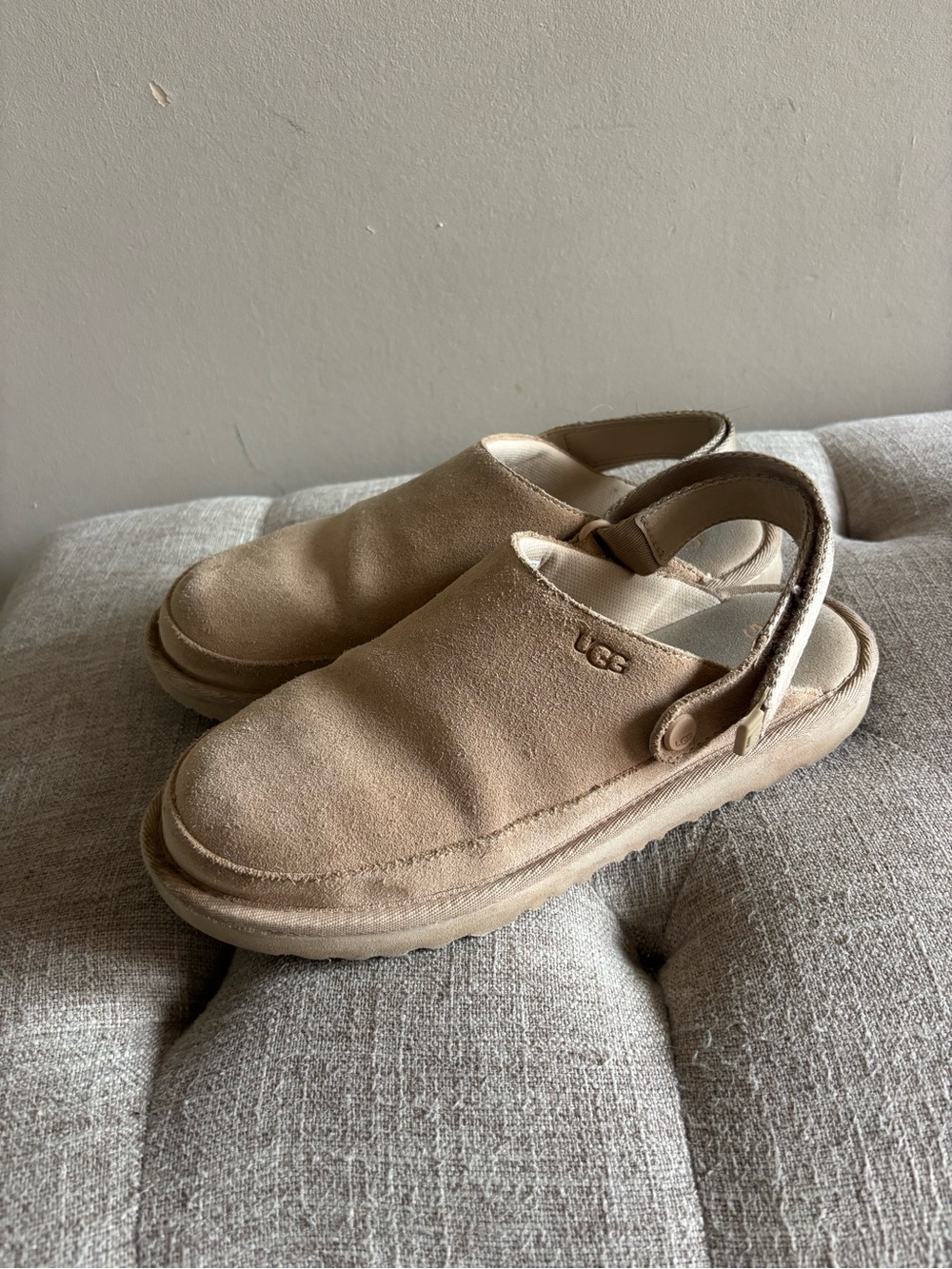 UGG Kids Beige Suede Slingback Clogs